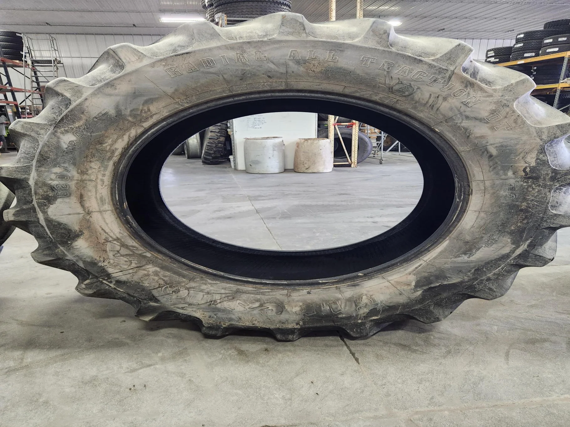 Used 620/70R42 160B Firestone Radial All Traction DT TL R-1W 50-55% image 3