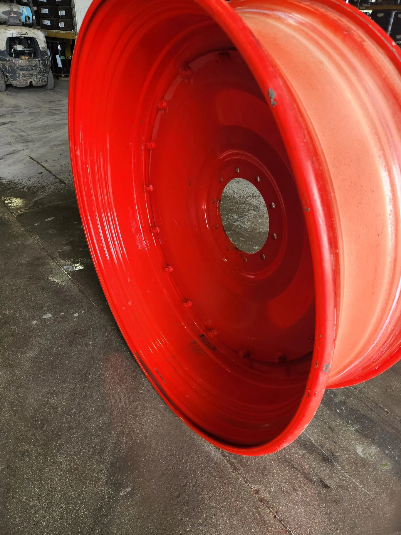Used 15 x 50 10-13.19-11.07 Rim & Rail Fendt Red Wheel w/ Disc image 3