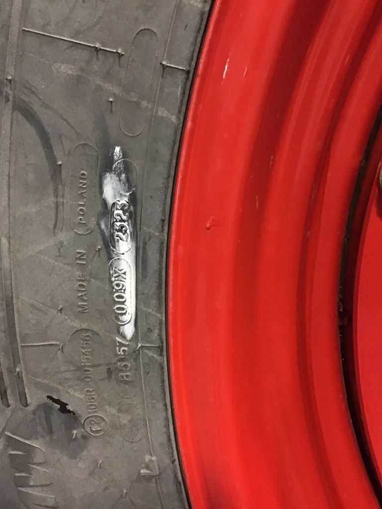 Used 420/85R34 147A8 Michelin Agribib 2 TL R-1W 85-90% On 14 x 34 (12-16.732-14.620) R&R/Disc image 3