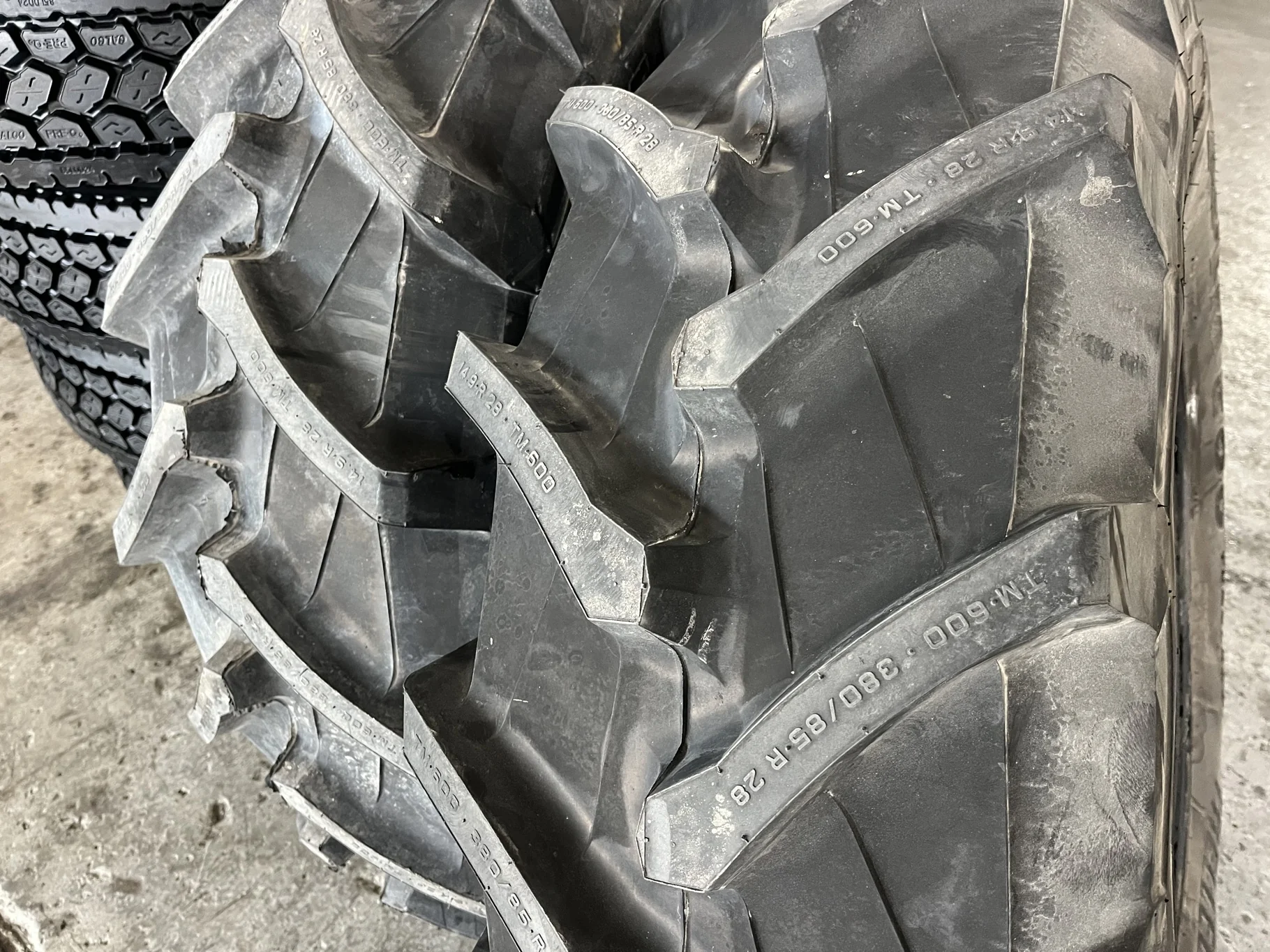 Take-Off 380/85R28 133A8 Trelleborg TM600 TL R-1W 95-100%
