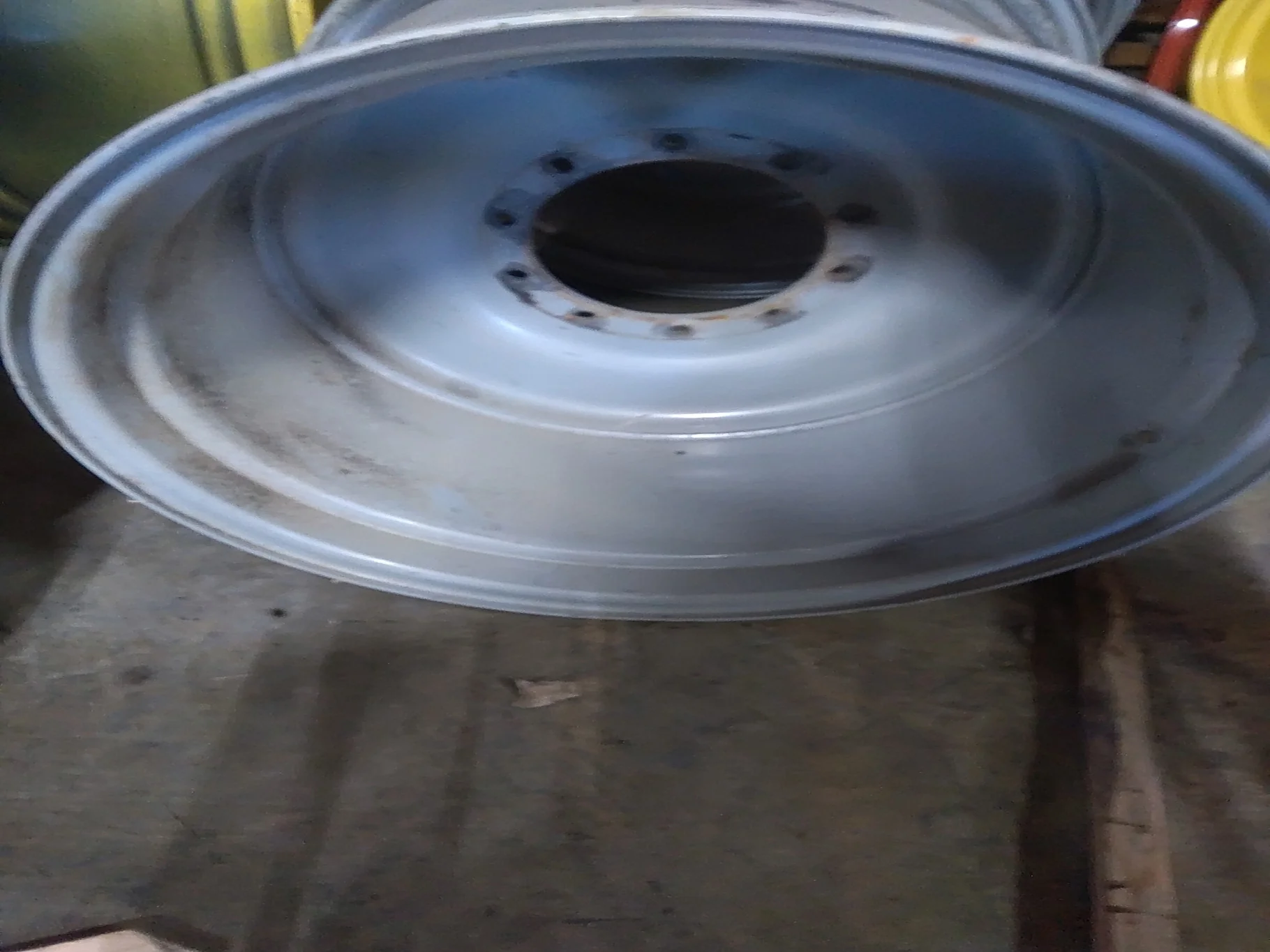 Take-Off 30 x 32 10-13.19-11.07 Case Silver Combine Wheel