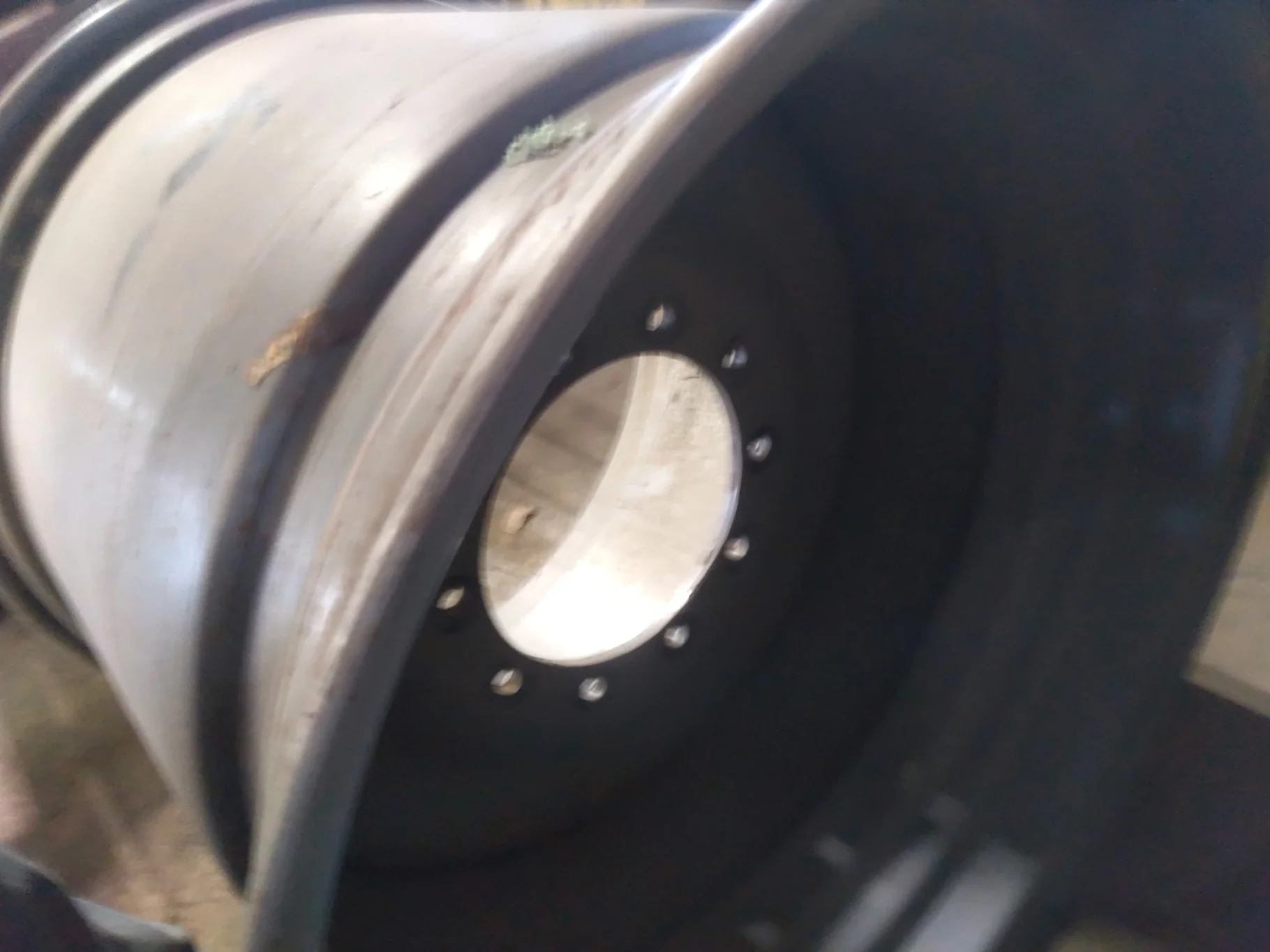 Take-Off 30 x 32 10-13.19-11.07 Case Silver Combine Wheel image 2