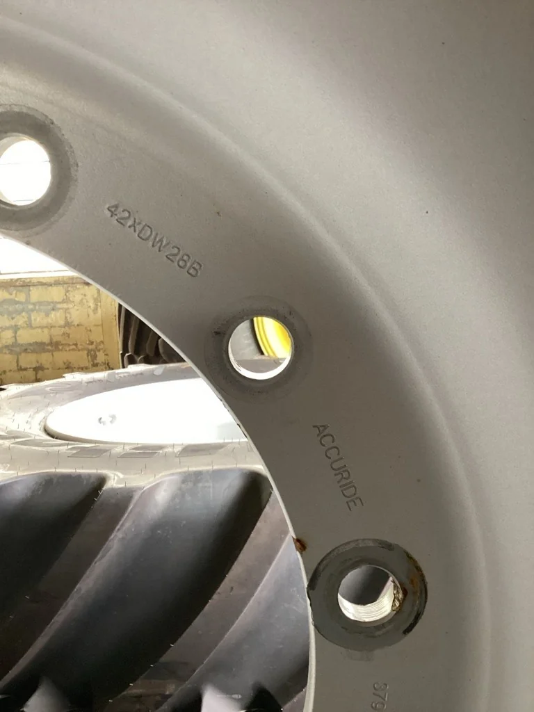 Take-Off 900/60R42 183D Mitas SFT TL R-1W 95-100% On 28 x 42 12-16.375-14.375 13.5" BS Krone Wheel image 4