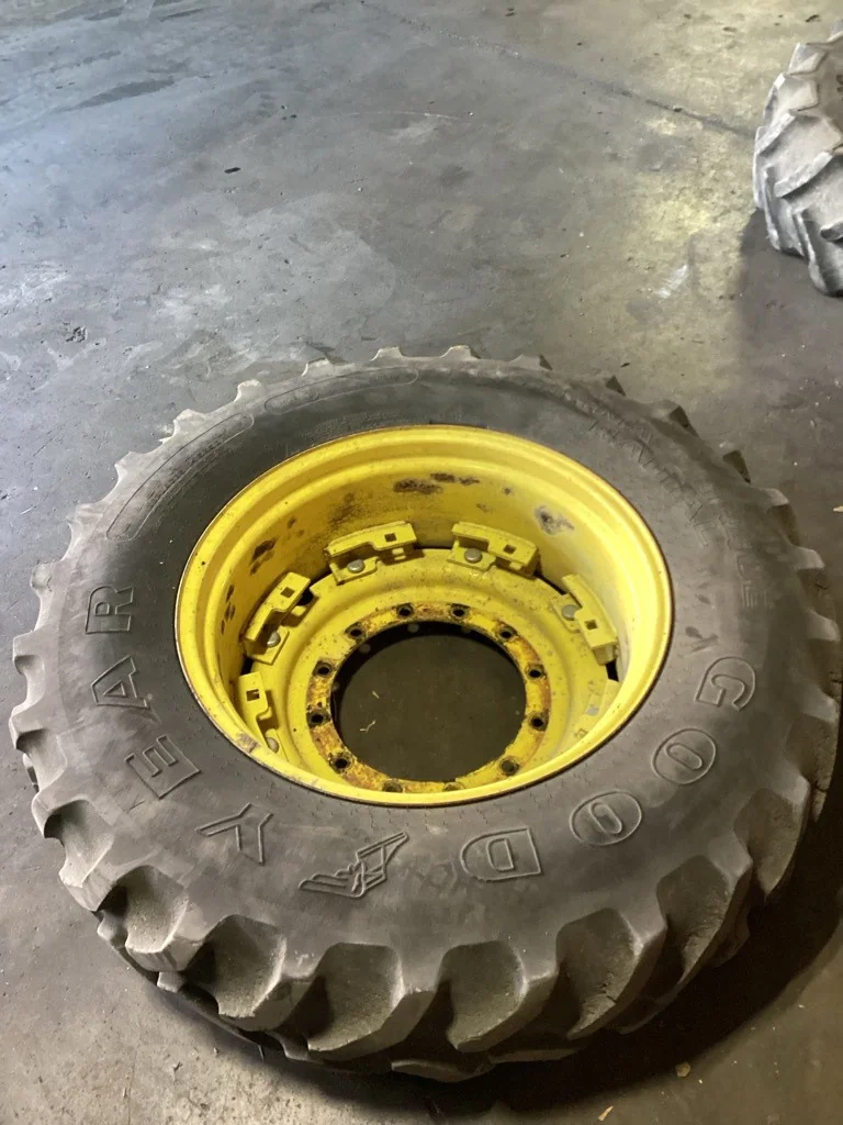 Used 380/85R30 135A8 Goodyear Dyna Torque TL R-1 50-55% 13 x 30 12-16.732-14.620 8U Clamp Wheel/Disc