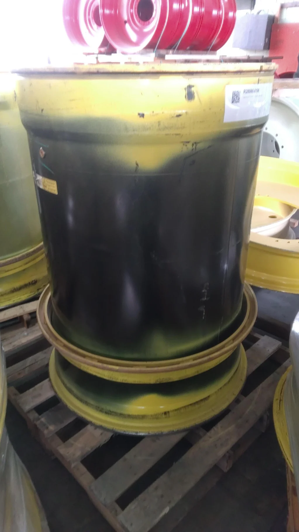 Used 44 x 32 20-13.19-11.07 Combine Wheel Yellow image 2