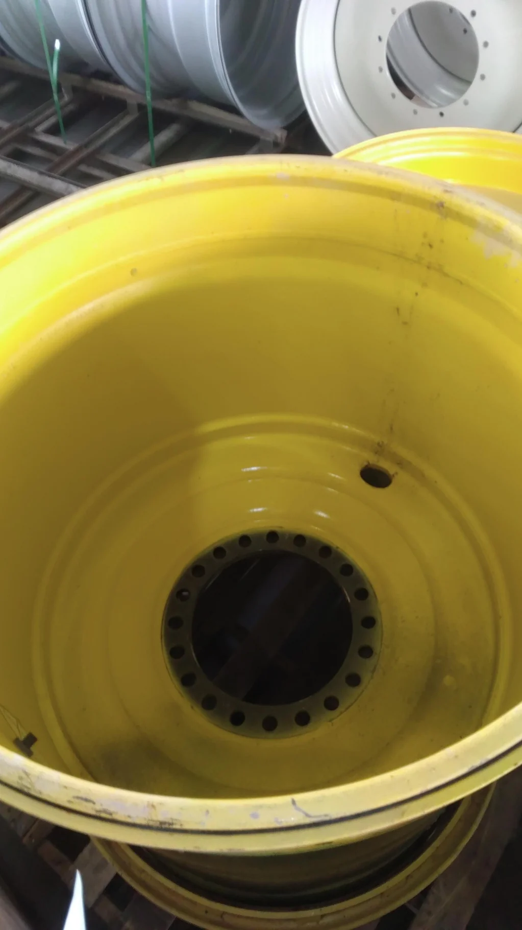 Used 44 x 32 20-13.19-11.07 Combine Wheel Yellow image 3
