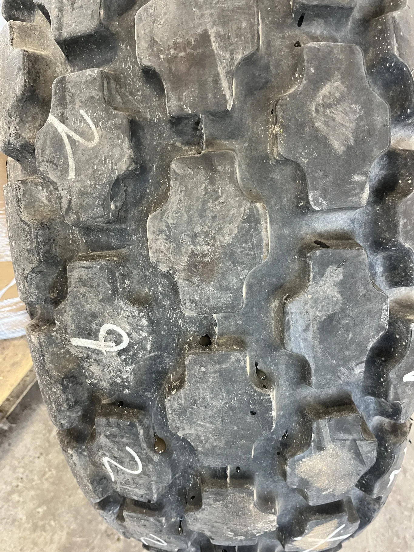 Used 16.9-24/6 Firestone ANS Tractor TL R3 65-70%