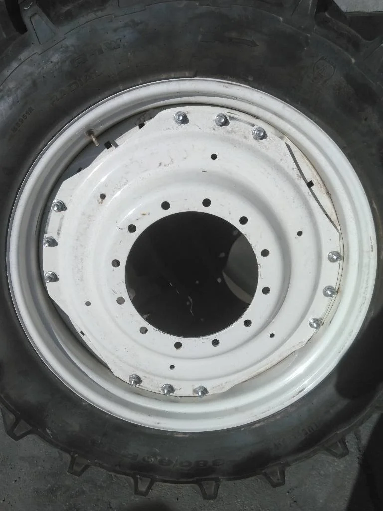 Take-Off 380/80R38 142B Maxam TL R-1 95-100% On 12 x 38 (12-16.732-14.62) Waffle 3 Bolt/Disc