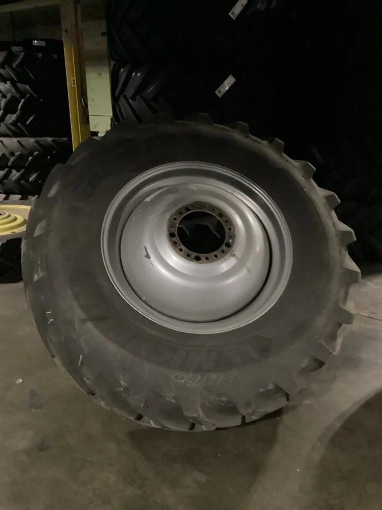 Take-Off VF580/85R42CFO+ 183A8 Michelin CereXbib 2 TL R-1W 95-100% On 20 x 42 (20-13.19-11.07) DD