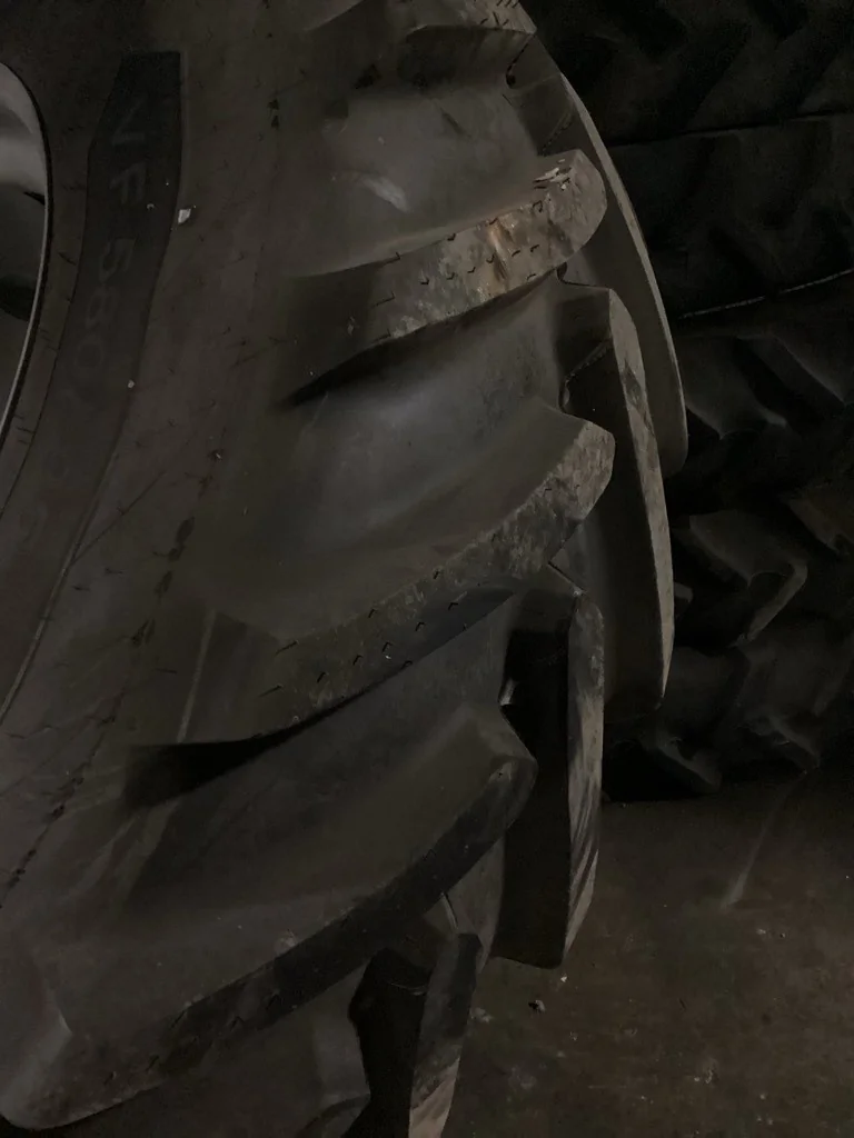 Take-Off VF580/85R42CFO+ 183A8 Michelin CereXbib 2 TL R-1W 95-100% On 20 x 42 (20-13.19-11.07) DD image 3