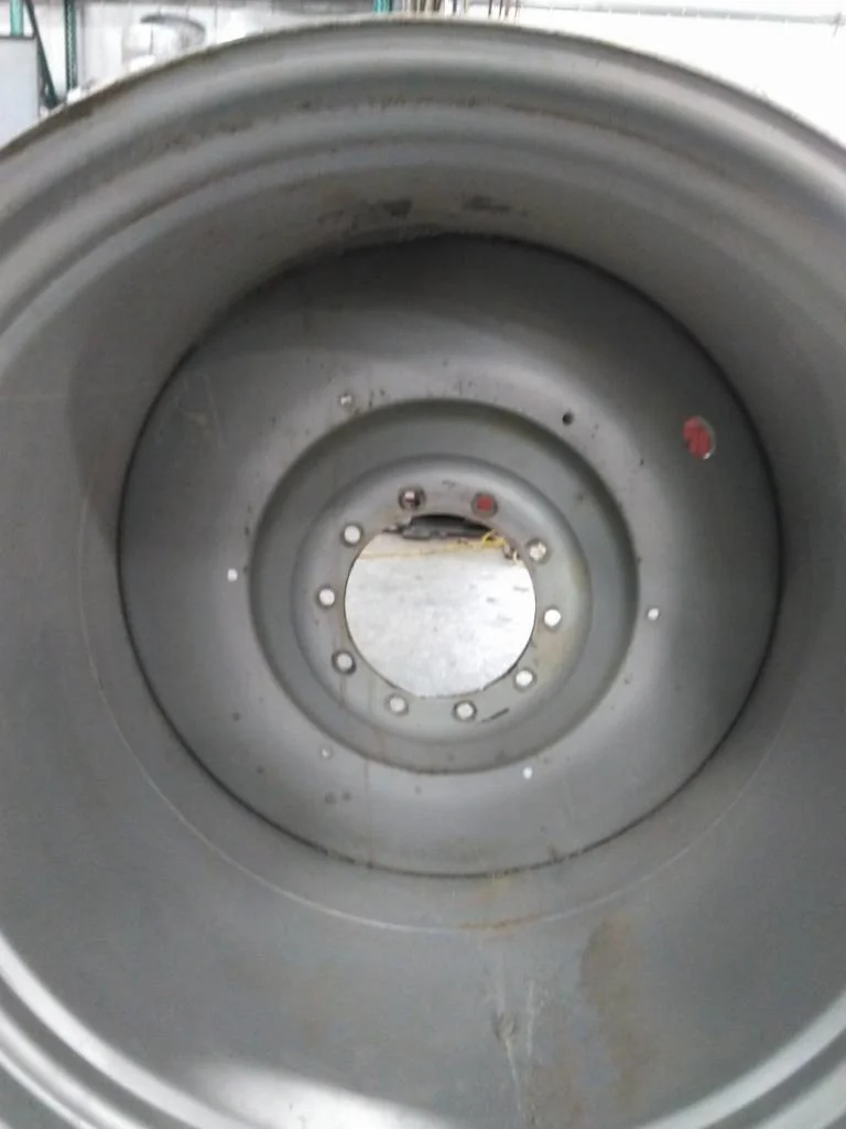 Used 44 x 46 (10-13019-11.07) Titan Wheel Mild Rust Paint is Fair image 4