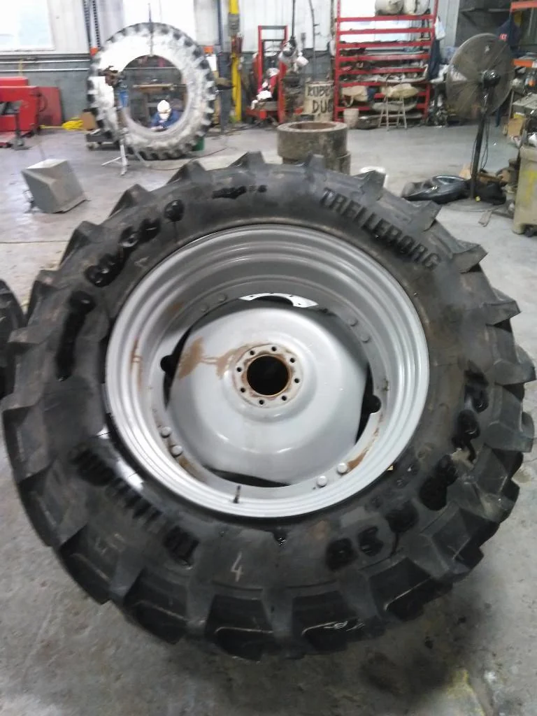 Take-Off 420/85R38 144A8 Trelleborg RM600 TL R-1W 95-100% On 14 x 38 (8-8-5.94) 4/2 Clamp/Disc image 2