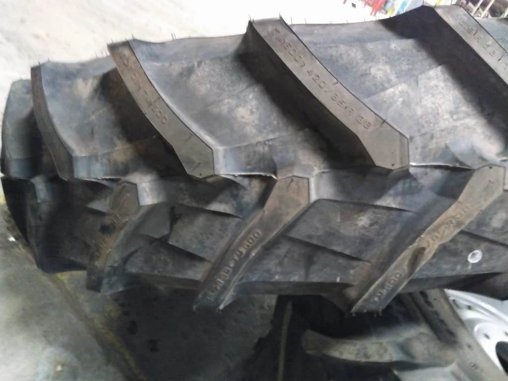 Take-Off 420/85R38 144A8 Trelleborg RM600 TL R-1W 95-100% On 14 x 38 (8-8-5.94) 4/2 Clamp/Disc image 3