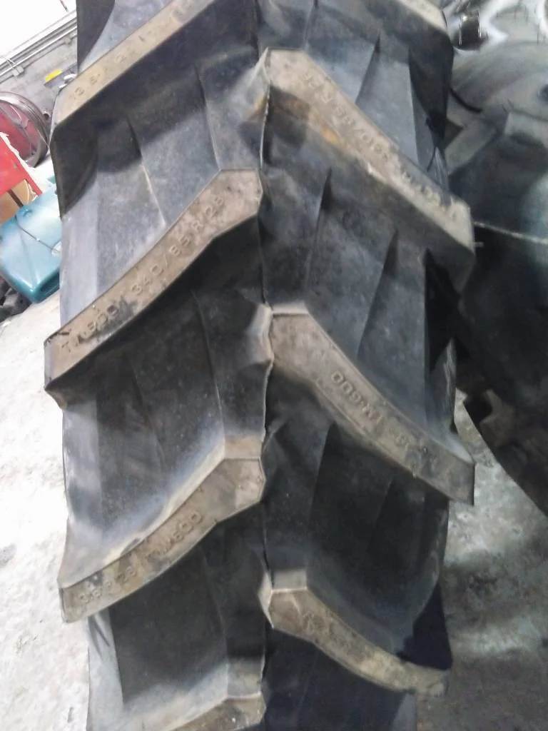 Take-Off 340/85R28 127A8 Trellebrog TM600 TL R-1W 95-100% On 12 x 28 (8-10.82-8.78) 4/2 Clamp/Disc image 2