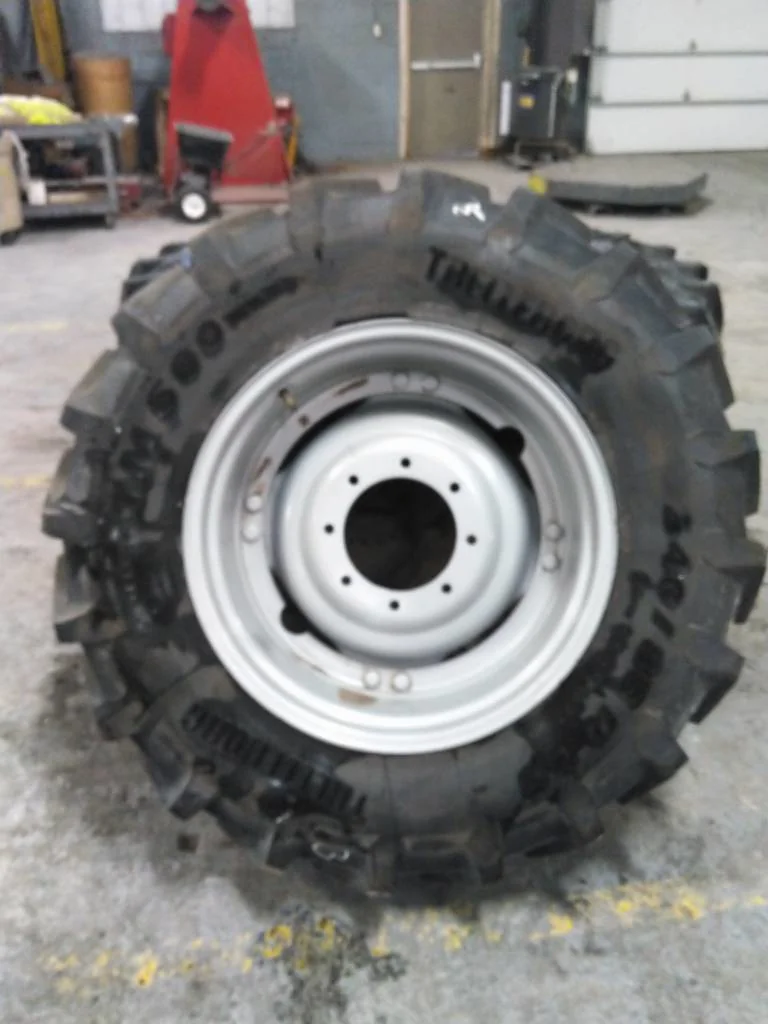 Take-Off 340/85R28 127A8 Trellebrog TM600 TL R-1W 95-100% On 12 x 28 (8-10.82-8.78) 4/2 Clamp/Disc image 3