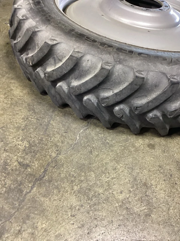 Used 380/90R46 163A8 Alliance Farm Pro Radial 90 TL R-1W 70-75% On 13 x 46 10-13.19-11.07 Dual Wheel image 3