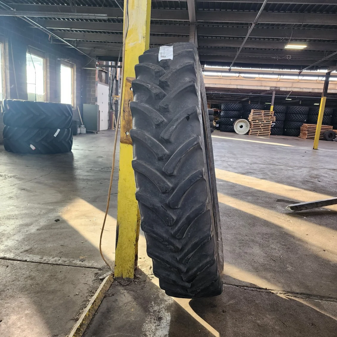 Used 380/90R46 163A8 Alliance Farm Pro Radial 90 TL R-1W 70-75%