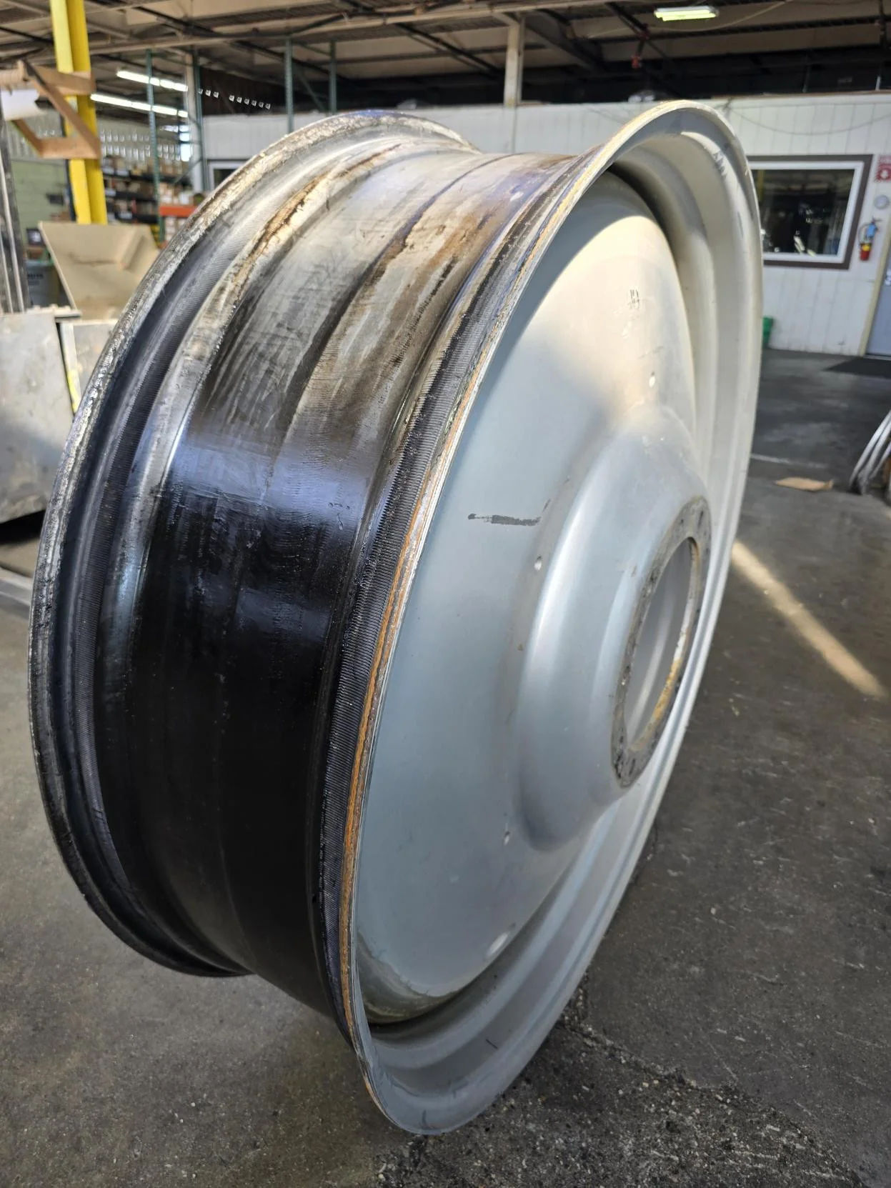 Used 13 X 46 10-13.19-11.07 Dual Case Silver Wheel