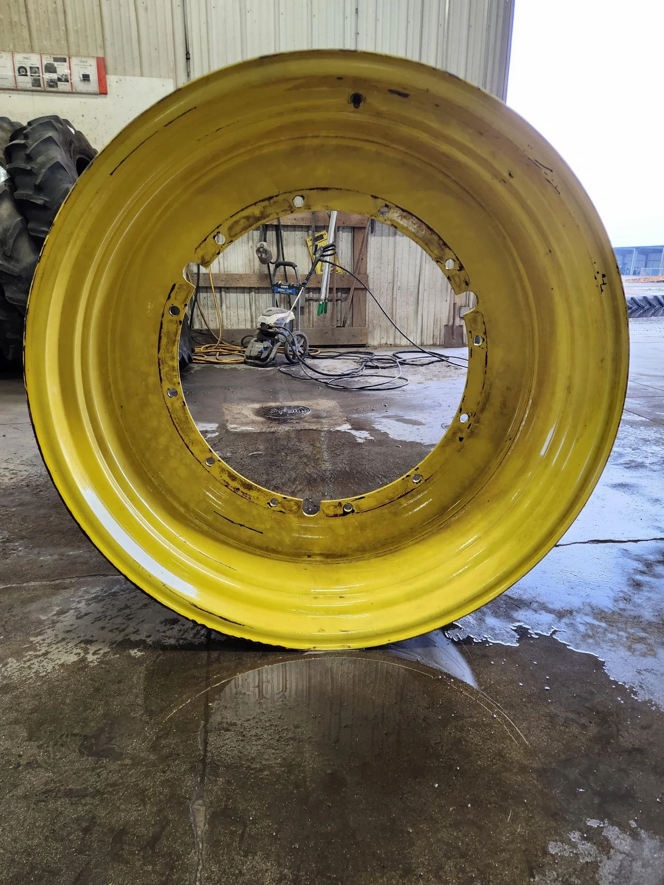 Used 20 X 46 12-32.047-30.17-2.81IN Rim & Rail Yellow Wheel image 2