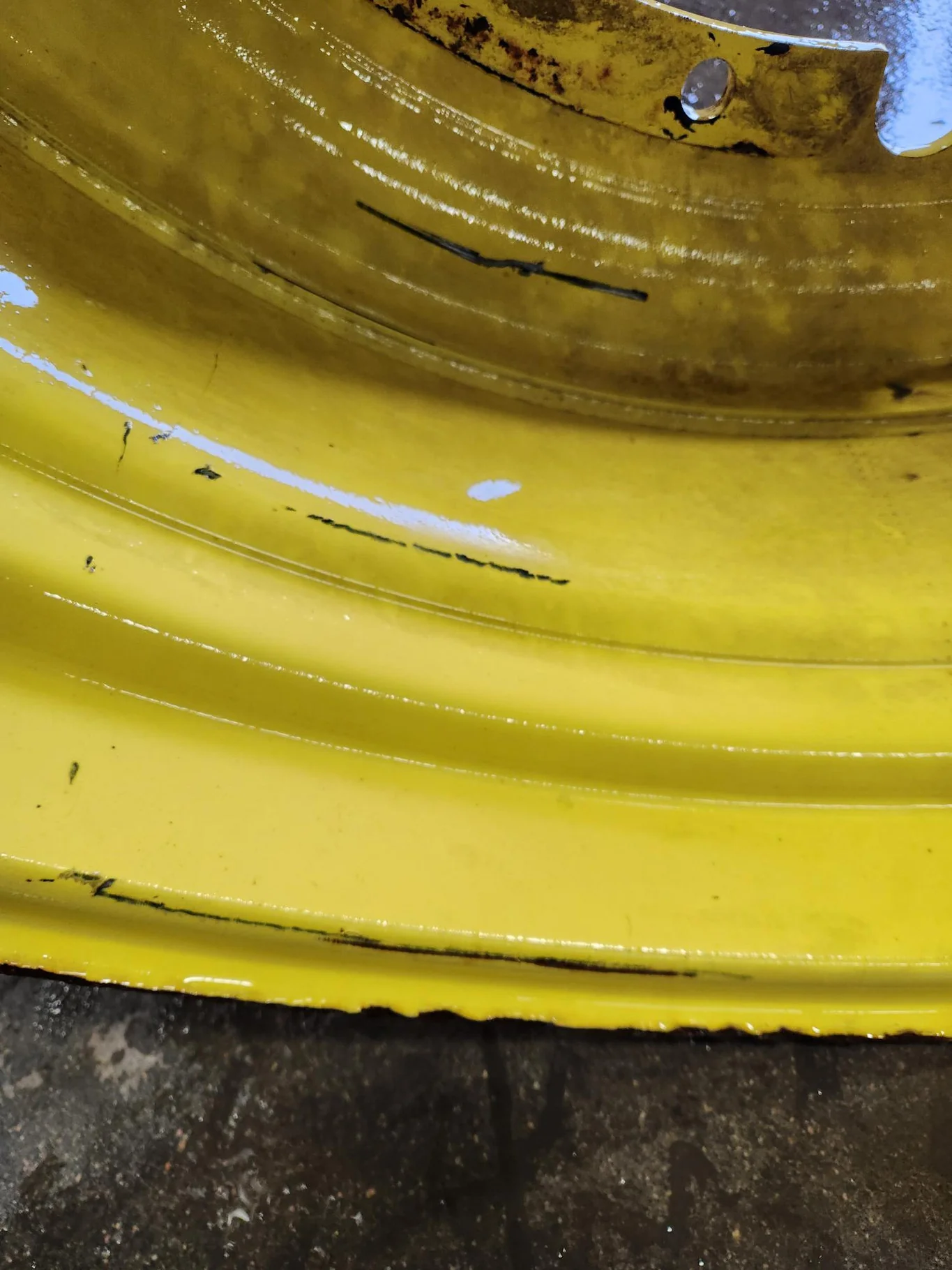 Used 20 X 46 12-32.047-30.17-2.81IN Rim & Rail Yellow Wheel image 3