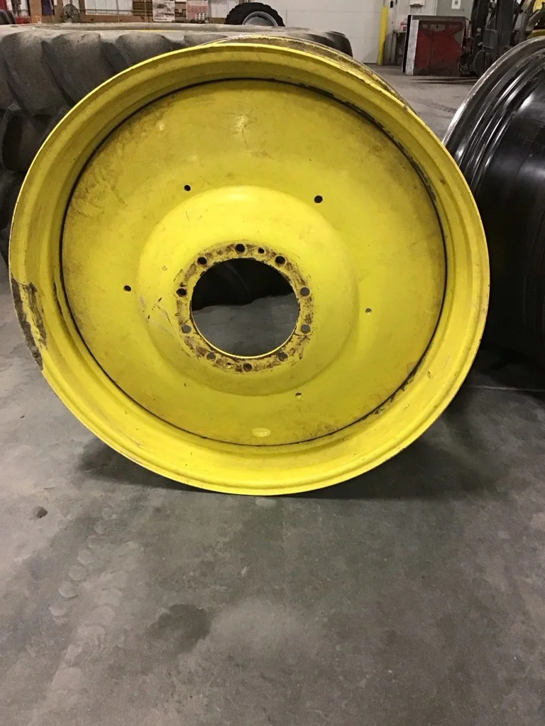 Used 20 x 46 (10-13.19-11.07) JD Dual Wheel (Unverferth) (Mild Rust) image 4