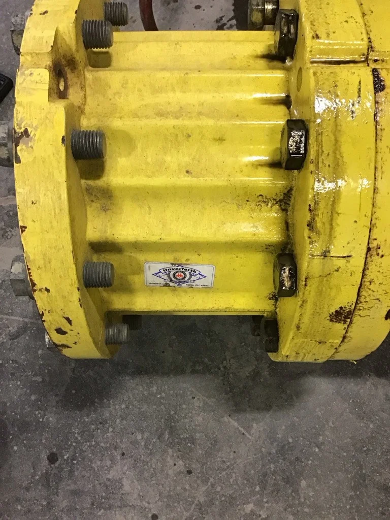 Used 10" Extension JD Hub (10-13.19-11.07) With Hardware image 2