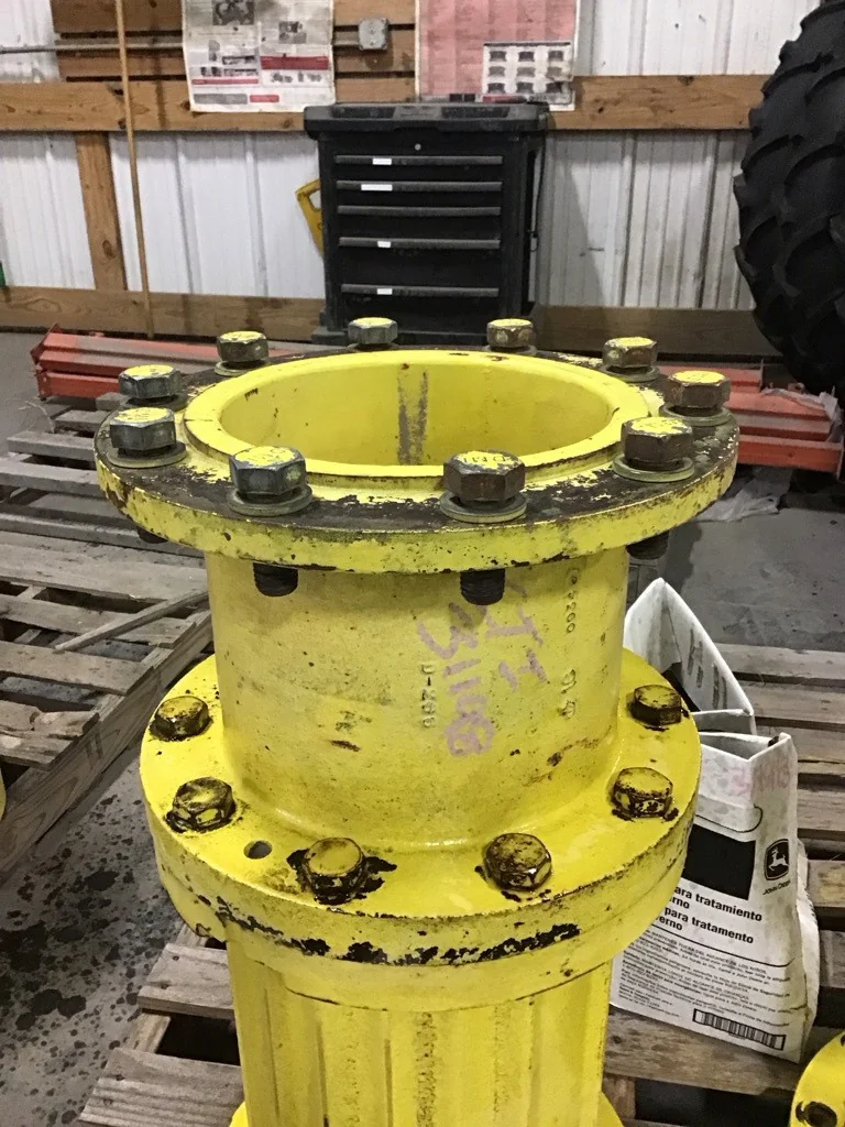 Used 10" Extension JD Hub (10-13.19-11.07) With Hardware image 4