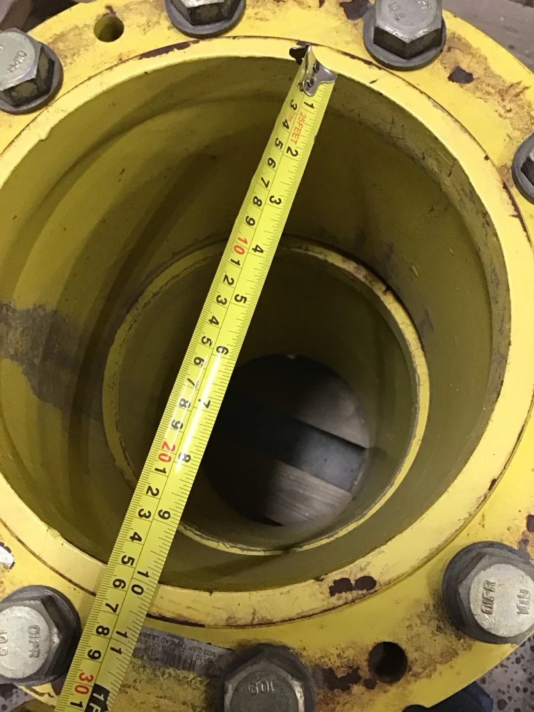 Used 10" Extension JD Hub (10-13.19-11.07) With Hardware image 5