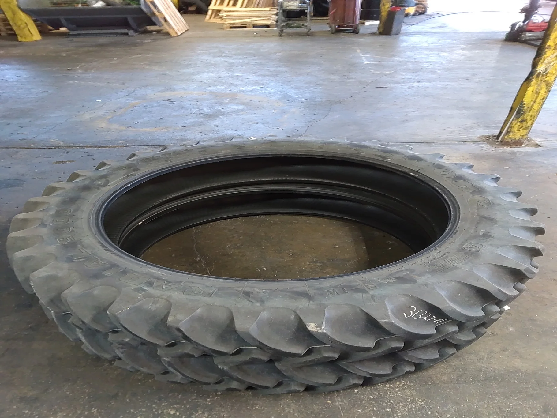 Take-Off 380/90R50 151A8 Firestone Radial 9000 TL R-1W 95-100%