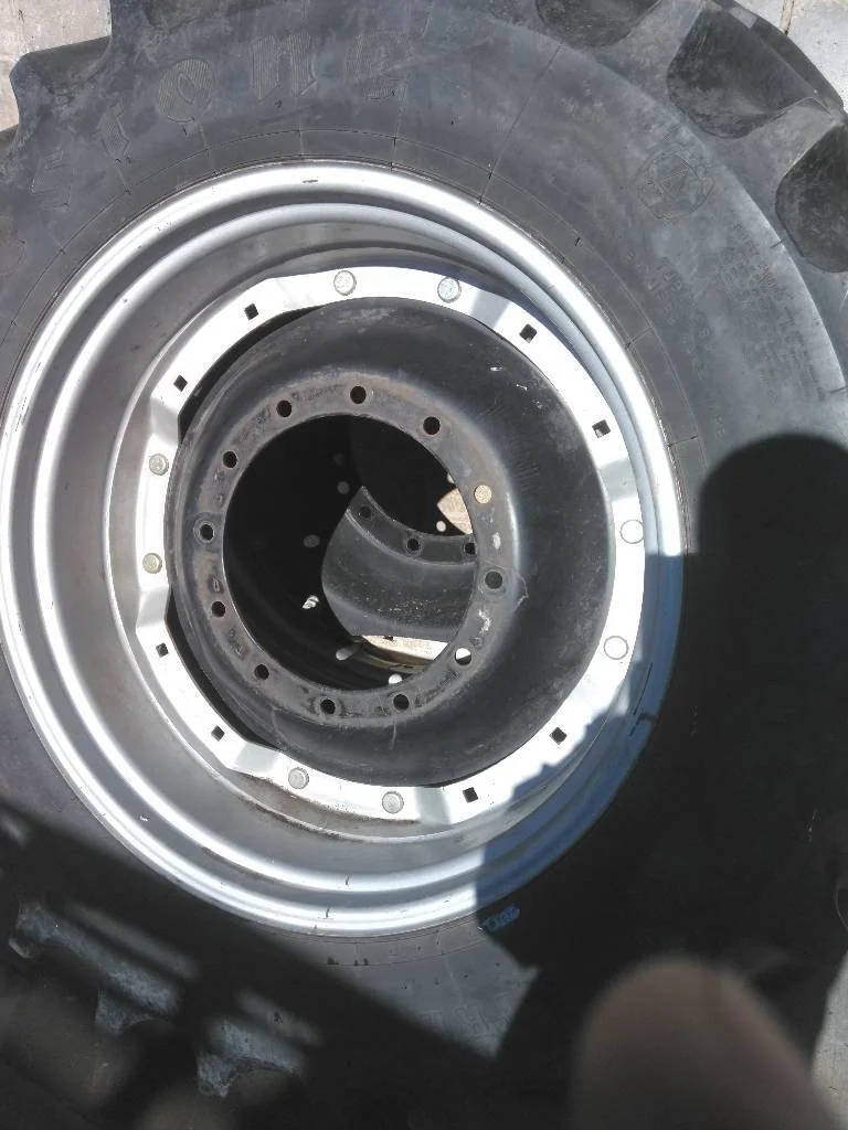 Take-Off 380/85R34 137A8 FS RAT DT TL R-1W 95-100% 13 x 34 12-16.732-14.62 Waffle Silver Wheel /Disc image 2