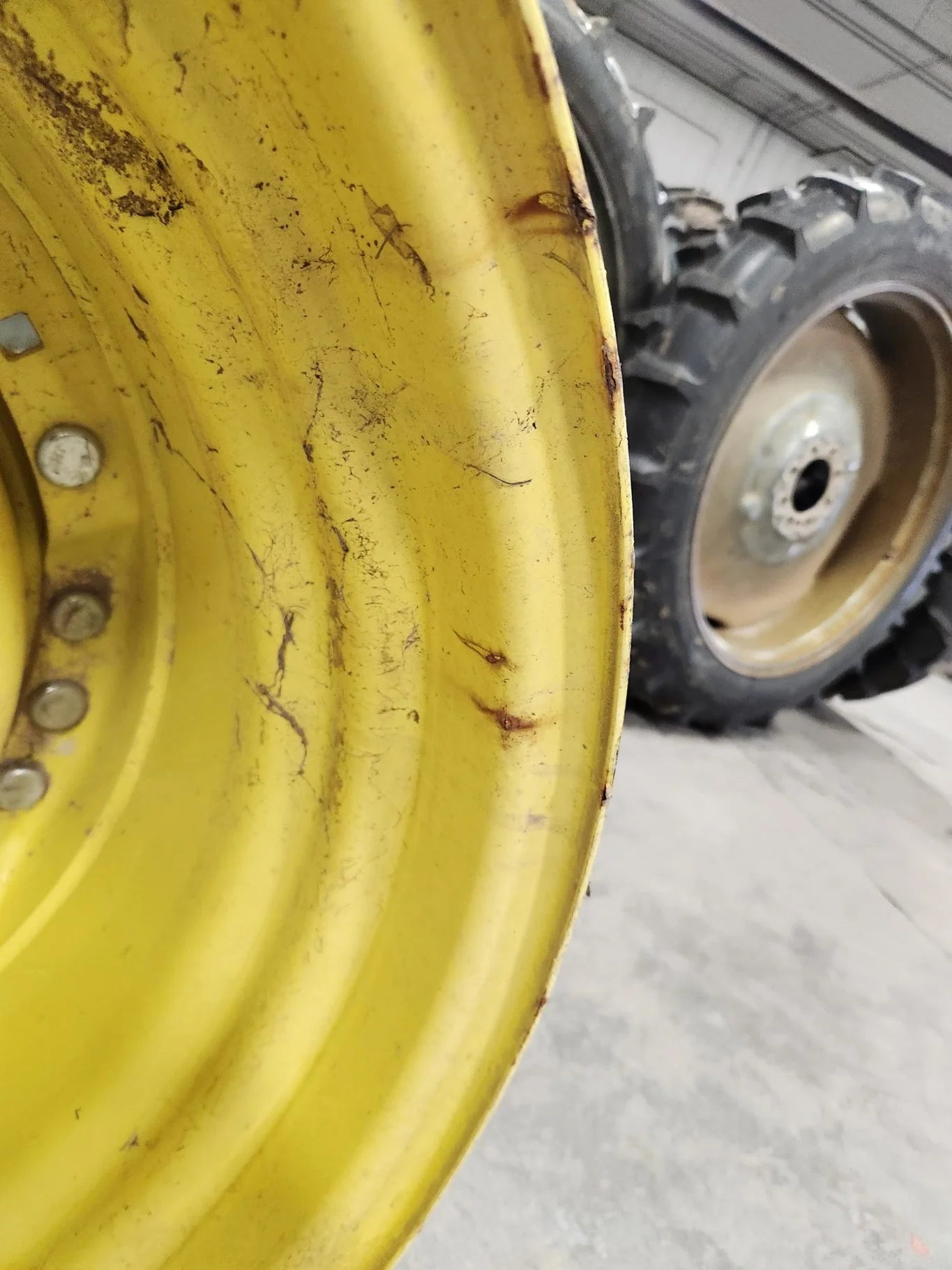 Take-Off 20 x 30 12-16.732-14.620 Waffle 3 Bolt Yellow Wheel w/ Disc image 3