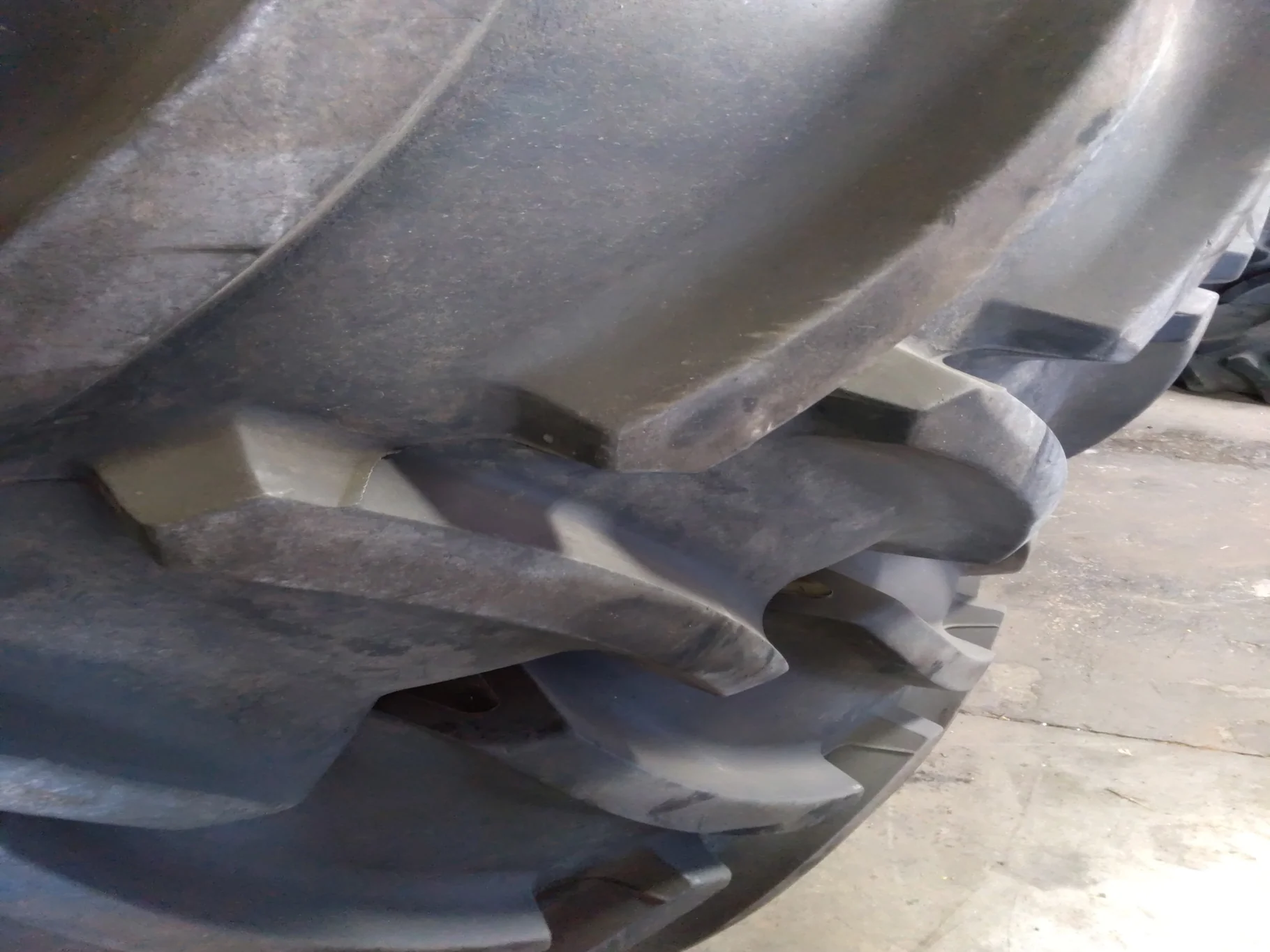 Used 710/70R42 173D Goodyear Optitrac TL R-1W 95-100% image 2