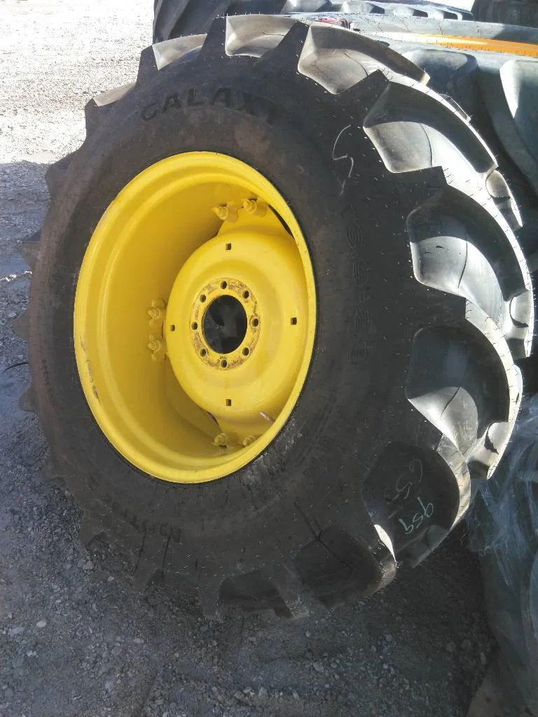 Take-Off 16.9-28 6 PLY Galaxy Agritrac ll TL R-195-100% On 15 x 28 (8-8-6) 4/2 Clamp/Disc image 2