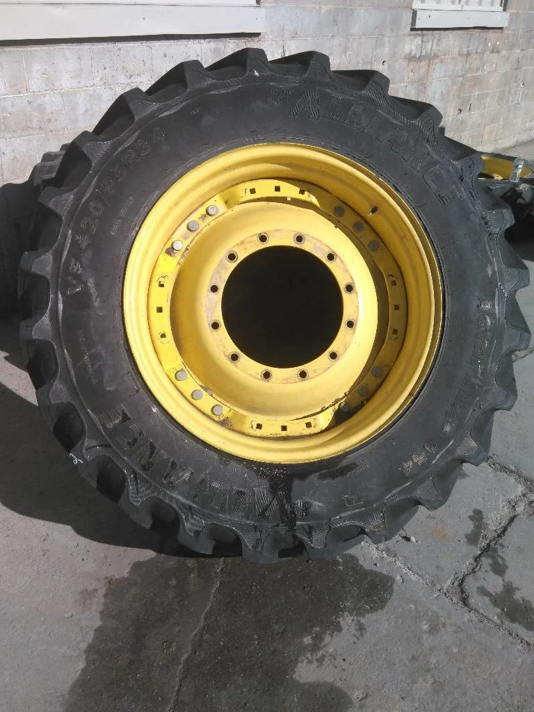 Used VF420/85R34 159D Alliance Agrifle 354 TL R-1W 70-75% On 15 x34 (12-16.732-14.620) Waffle 3 Bolt