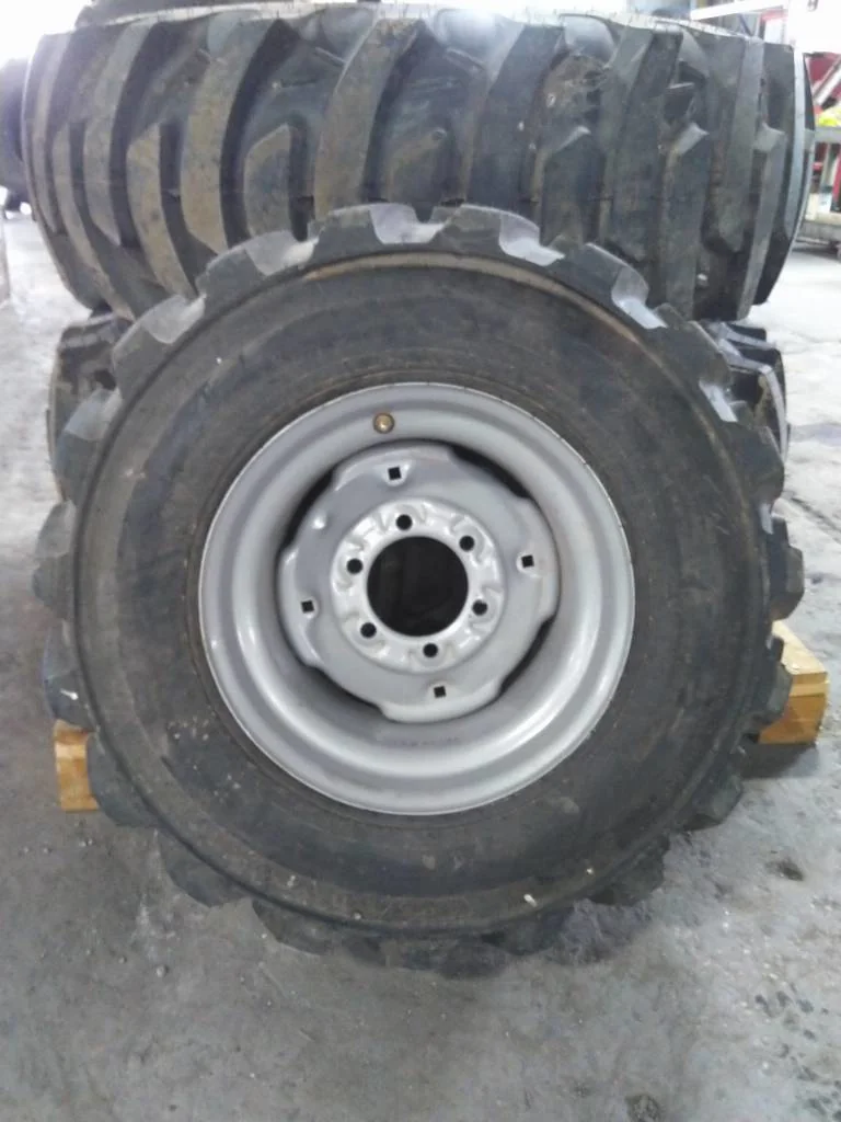 Take-Off 12-16.5 130A2 Galaxy XD2010 TL R-4 95-100% On 9.75 x 16.5 (6-6-4.62) Implement Wheel image 2