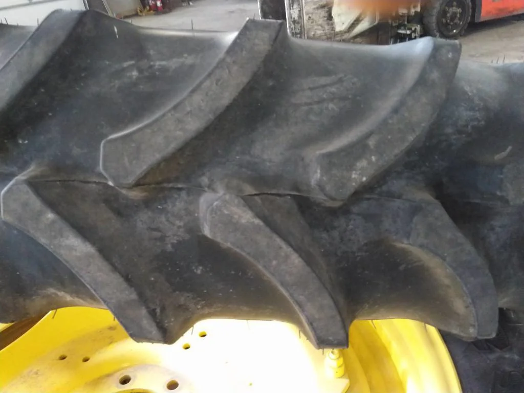Used 320/90R42 139A8 Firestone Radial 9000 TL R-1W 90-95% On 10 x 42 (8-10.82-8.8) 4/2 Rail/Disc image 2