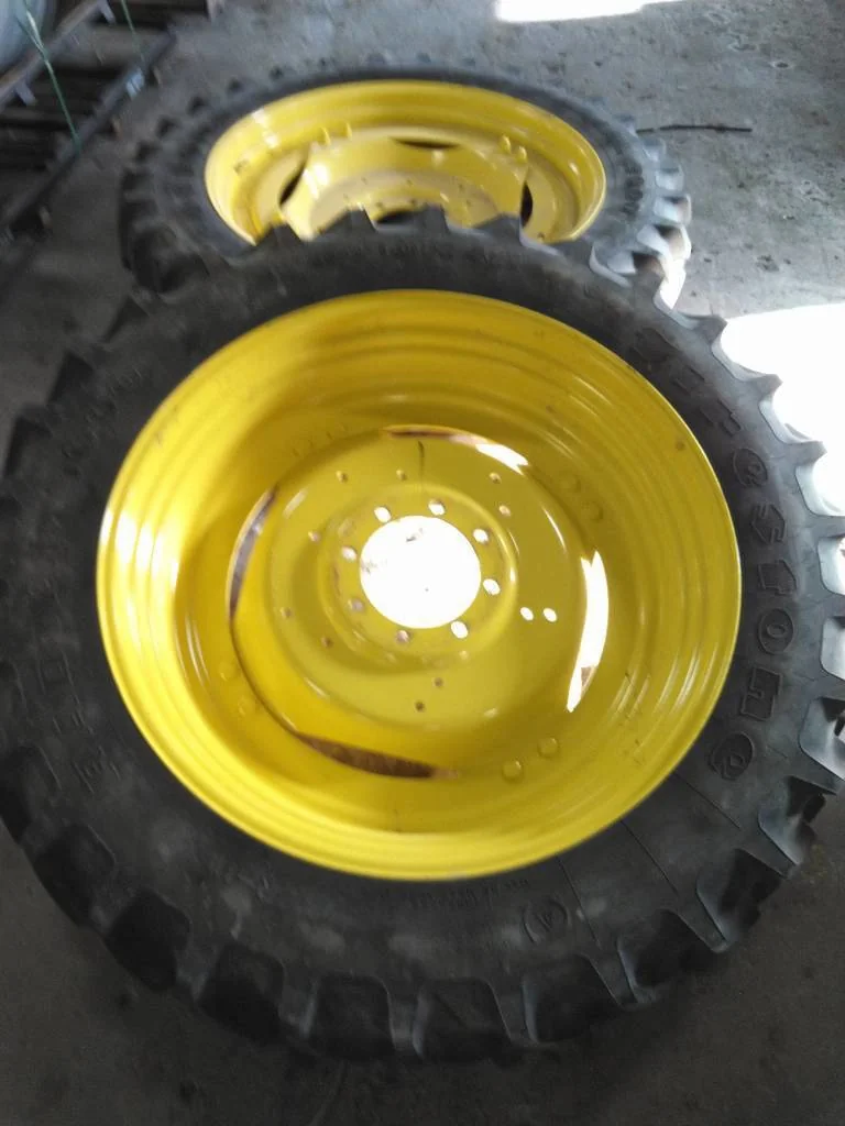 Used 320/90R42 139A8 Firestone Radial 9000 TL R-1W 90-95% On 10 x 42 (8-10.82-8.8) 4/2 Rail/Disc image 3