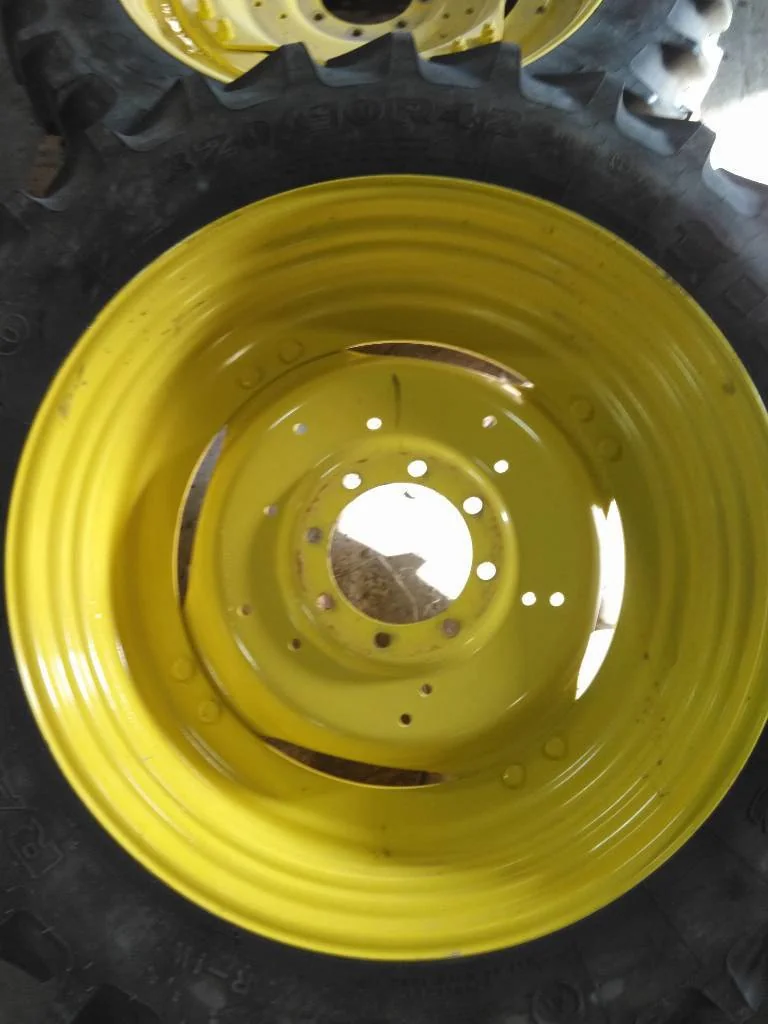 Used 320/90R42 139A8 Firestone Radial 9000 TL R-1W 90-95% On 10 x 42 (8-10.82-8.8) 4/2 Rail/Disc image 4
