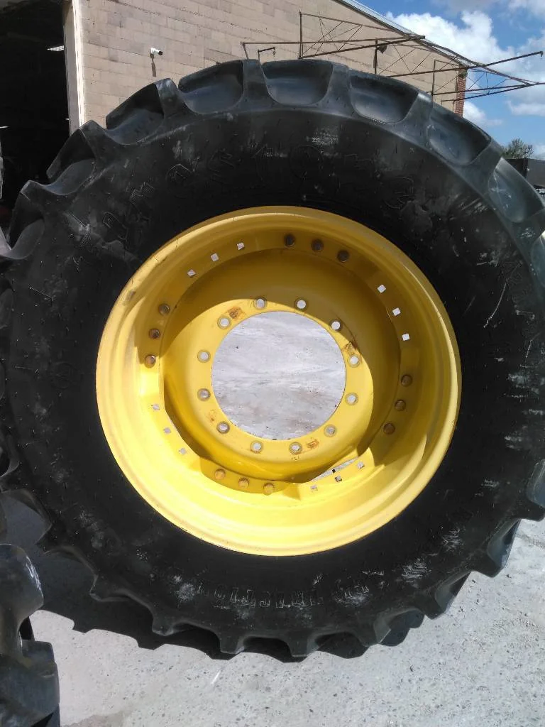 Used 420/85R34 147B Firestone RAT DT TL R-1W 90-95% On 13 x 34 (12-16.732-14.640) Waffle 3 Bolt/Disc image 4