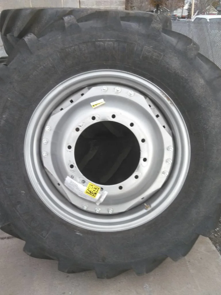 Take-Off VF420/85R34 154A8 Michelin Yieldbib TL R-1W 95-100% On 13 x 34 (12-16.732-14.620) Waffle 3