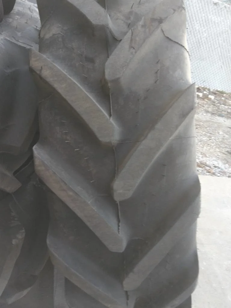 Take-Off VF420/85R34 154A8 Michelin Yieldbib TL R-1W 95-100% On 13 x 34 (12-16.732-14.620) Waffle 3 image 3