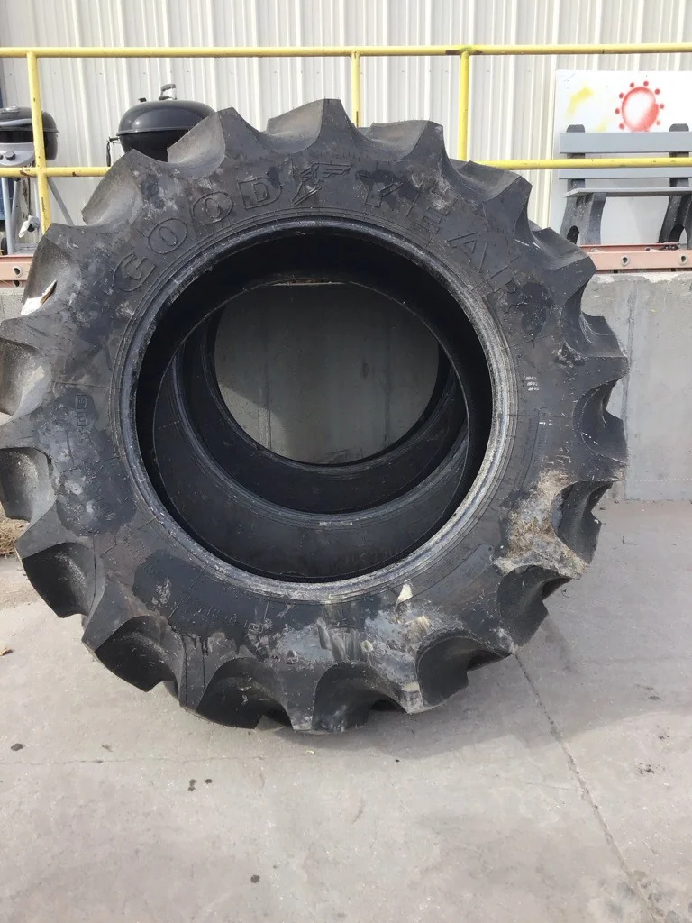 Take-Off IF520/85R42CFO 169A8 Goodyear Special Sure Grip TD8 TL R-2 95-100% (Slight Road Wear)