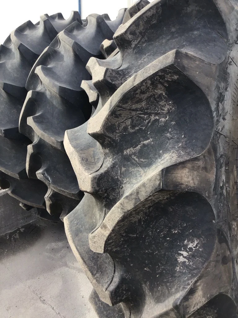 Take-Off IF520/85R42CFO 169A8 Goodyear Special Sure Grip TD8 TL R-2 95-100% (Slight Road Wear) image 2