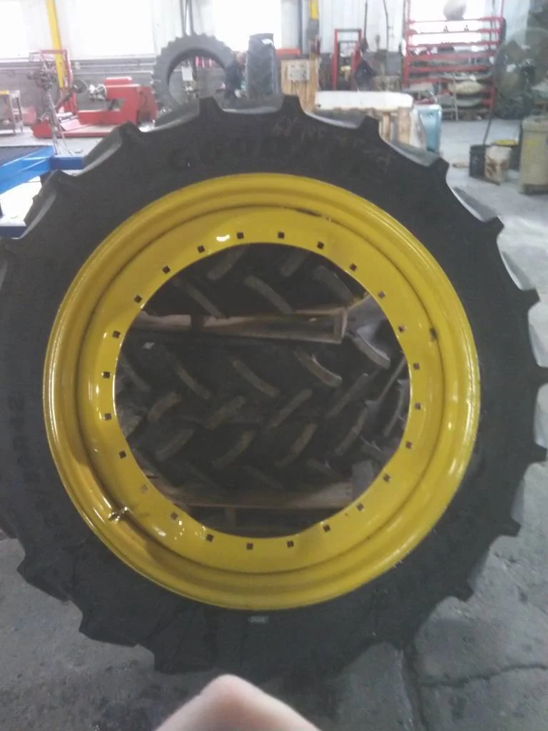 Take-Off IF320/80R42 150D Goodyear Optitrac TL R-1W 95-100% 10 X 42 12-33.25 Waffle 3B Yellow Wheel