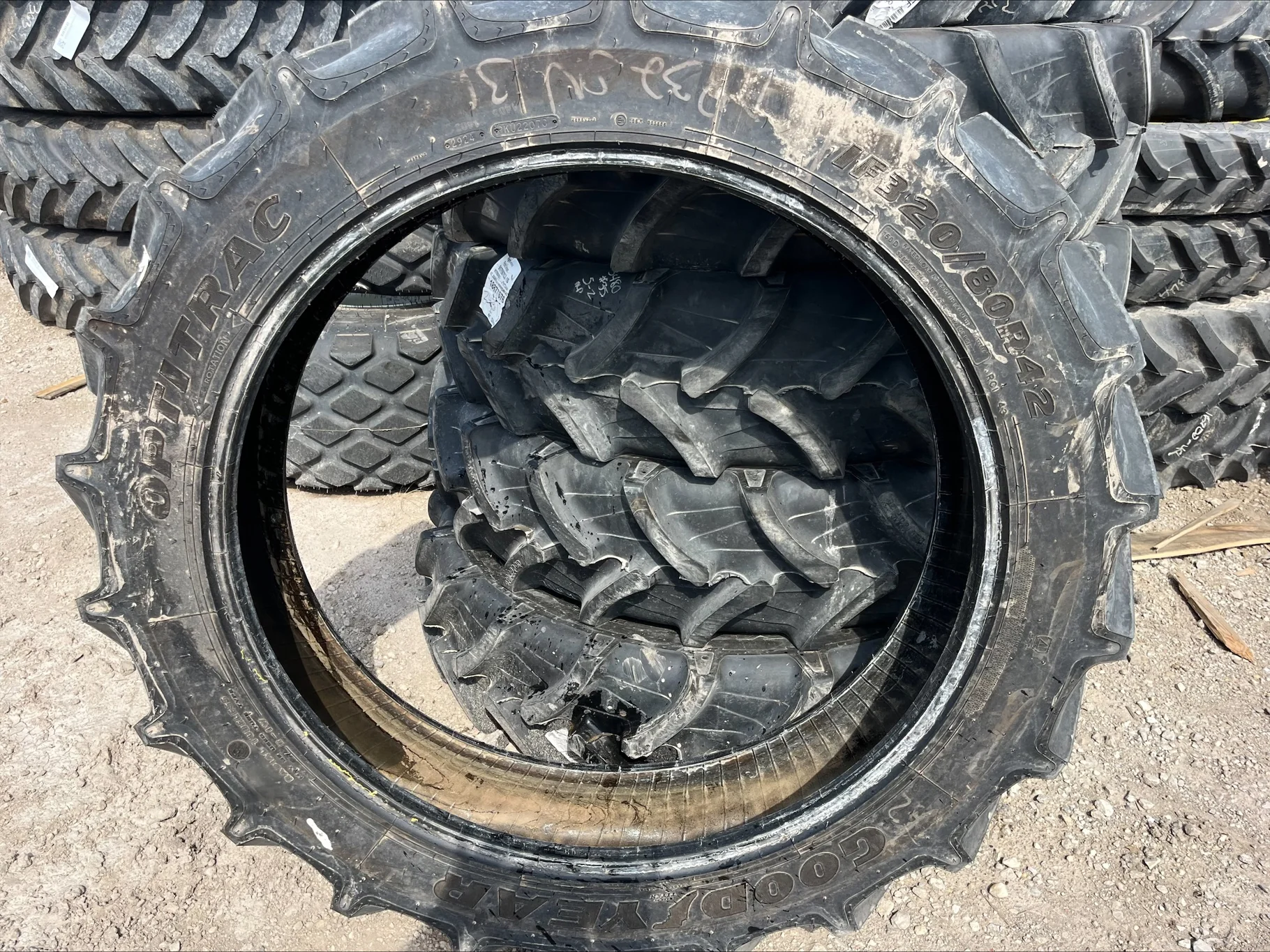 Take-Off IF320/80R42 150D Goodyear Optitrac TL R-1W 95-100%