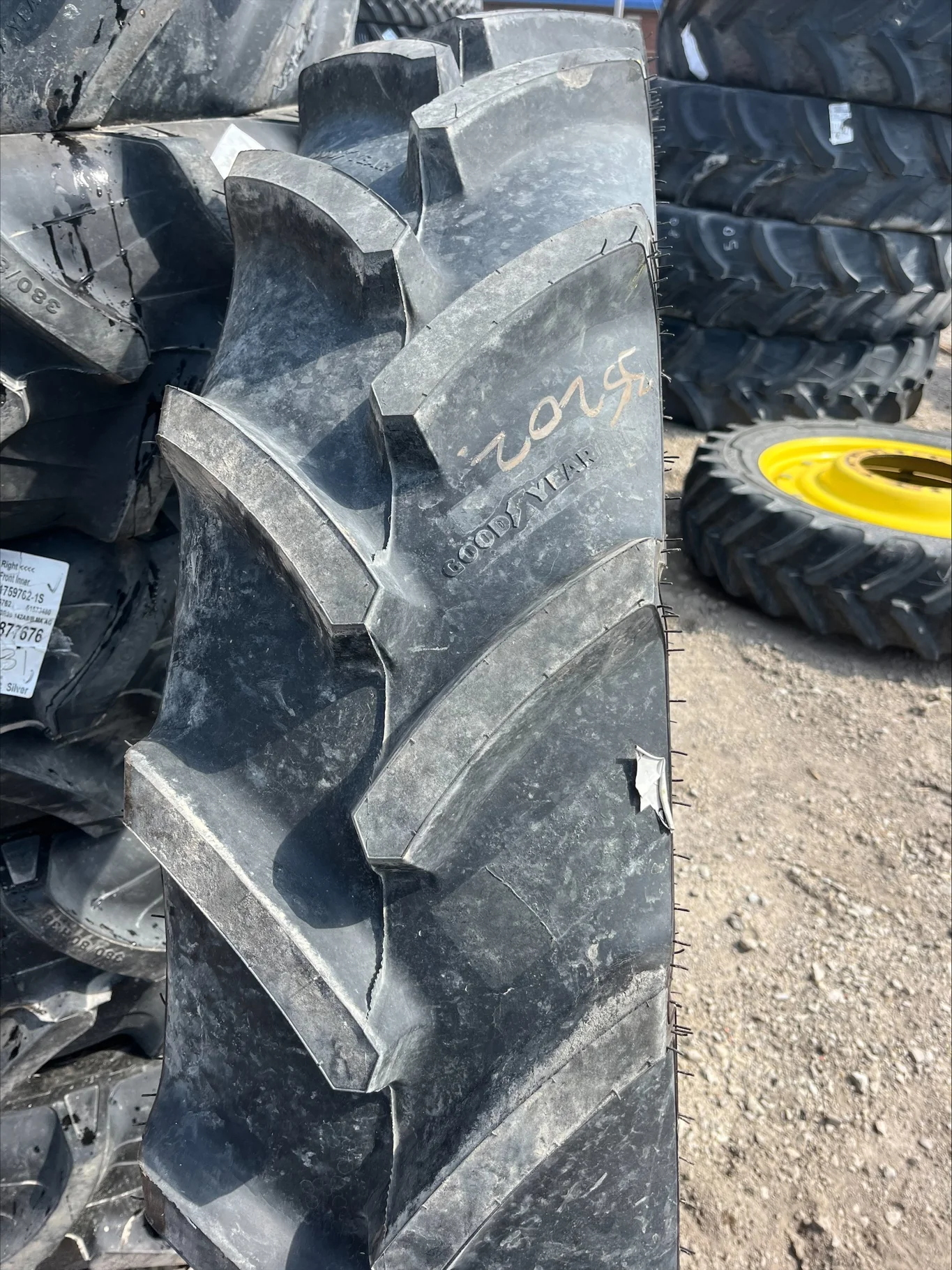 Take-Off IF320/80R42 150D Goodyear Optitrac TL R-1W 95-100% image 3