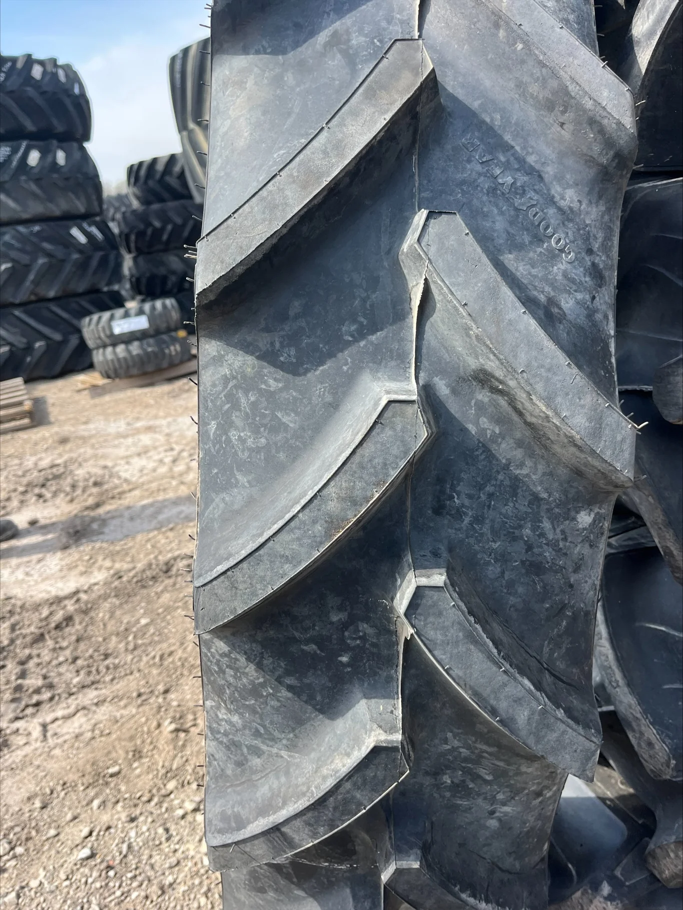 Take-Off IF320/80R42 150D Goodyear Optitrac TL R-1W 95-100% image 4