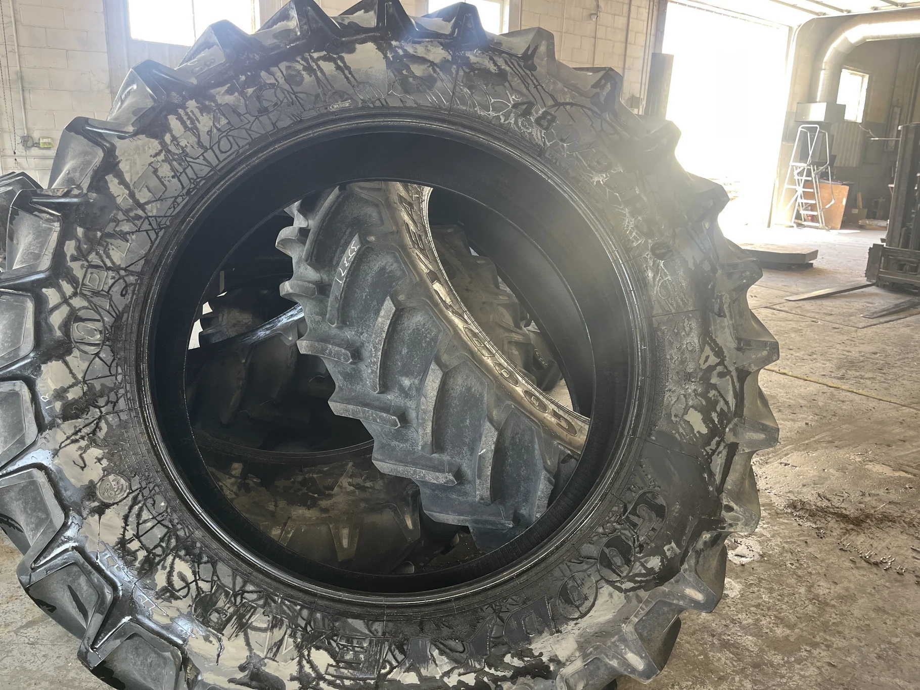 Used 480/95R50 164D Goodyear Opitrac TL R-1W 90-95% image 2