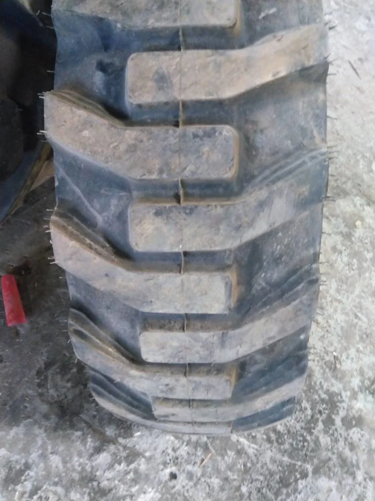 Take-Off 260/70-16.5 110A8 Galaxy XD2010 TL R-4 95-100% On 8 x 16.5 (6-6-4.62) Implement Wheel image 3