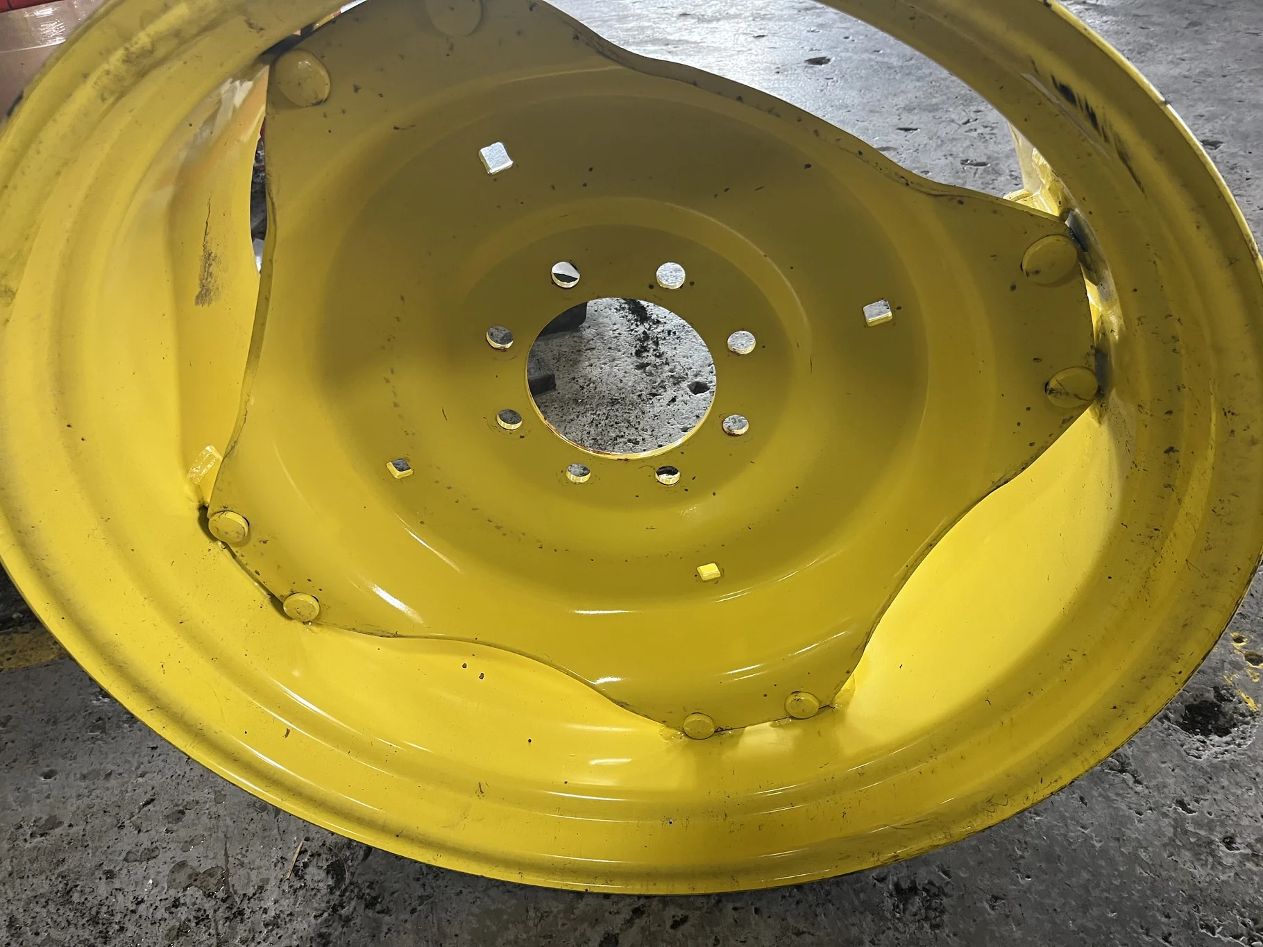 Take-Off 15 x 28 8-8-6 4/2 Clamp Yellow Wheel w/ Disc